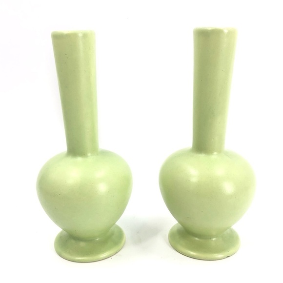 Vintage Royal Haeger Vases Pair Two Light Green Matte Genie Bud Vase MCM 9 Inch - Picture 1 of 7